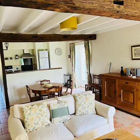 Le Petit Usar Apartment *