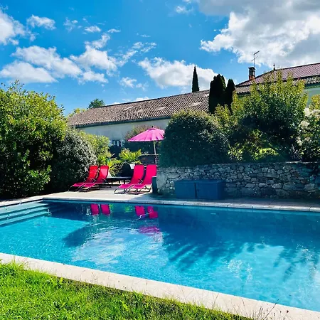 Le Petit Usar Apartment